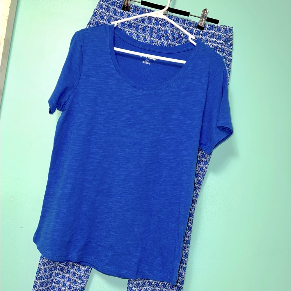 NWOT Eddie Bauer scoop neck T-shirt